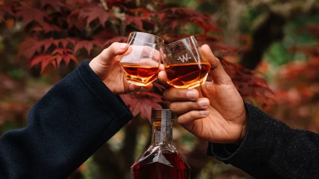 2glasses 1 bottle